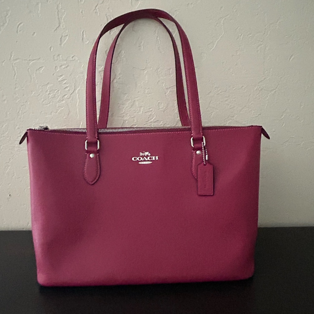 Coach Pink Tote Bag with Structured Design